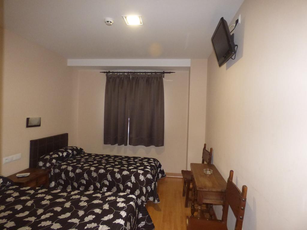 Hostal La Perdiz Sonseca Dış mekan fotoğraf
